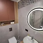 Hola Nawrot Apartment