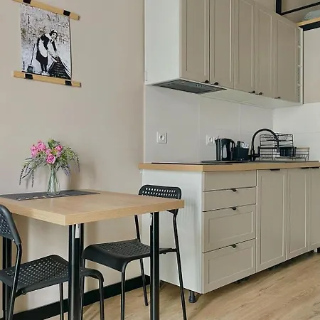 Hola Nawrot ウッチ