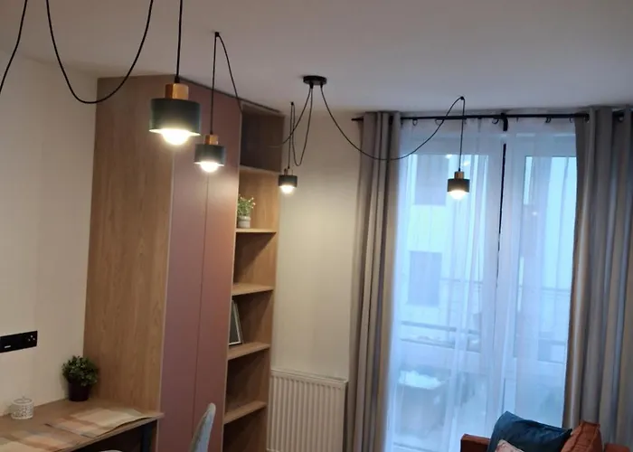 Hola Nawrot ウッチ